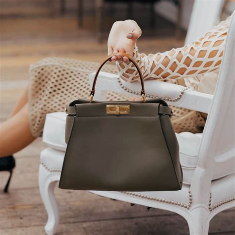 borsa simil fendi peekaboo kijiji|fendi peekaboo.